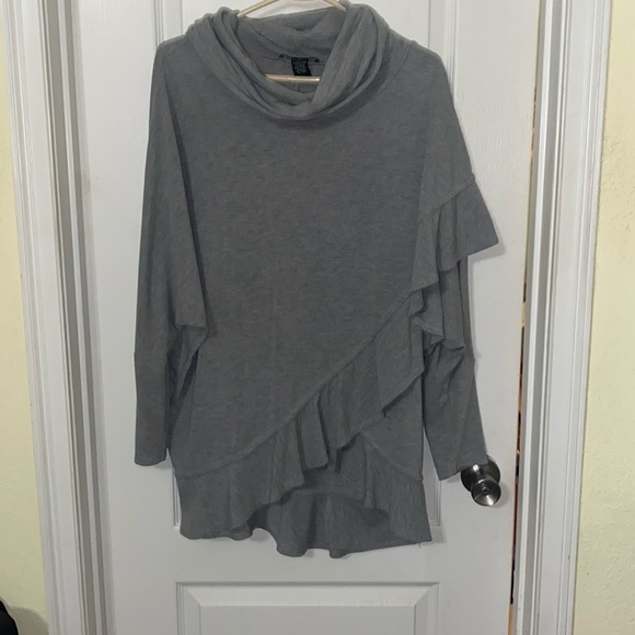 Grace Elements gray ruffle top - Picture 1 of 4